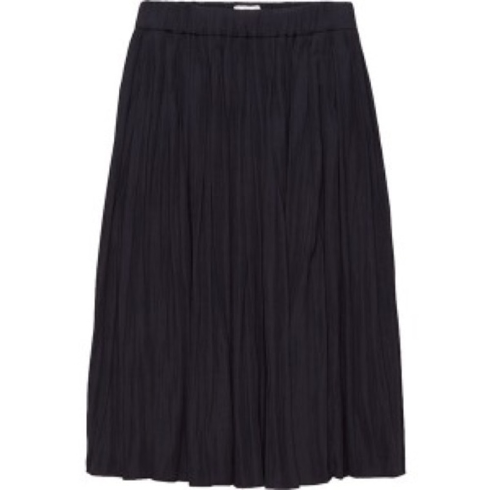 Aritizia | Wilfred | black pleated skirt with elastic waist | soft circle skirt